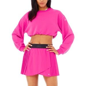 ALO Yoga Pink Cropped Crew Neck - Size Medium